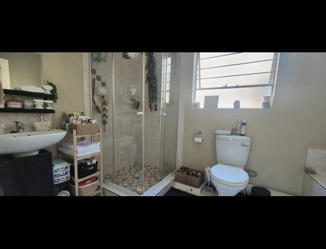 2 BEDROOM APARTMENT FOR SALE IN HONEYPARK
